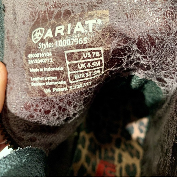 Ariat Western women Booties. - Picture 7 of 9